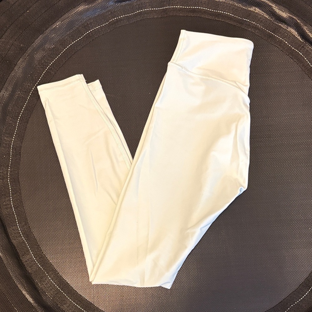lululemon athletica Mint Green High-Waist Leggings with pocket in the back 28”